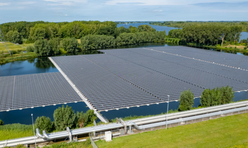 13.400 drijvende zonnepanelen in gebruik genomen in Noord-Brabant