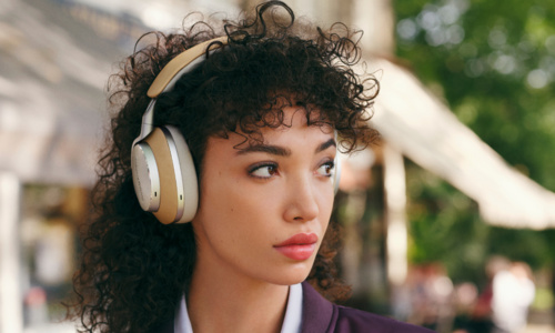 Px8 adalah ‘headphone nirkabel terbaik’ B&W, tapi harganya mahal