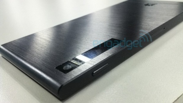 Nieuwe Huawei gespot: slanke metalen behuizing