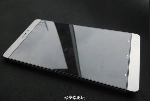 Xiaomi komt met Mi-3 Full HD smartphone