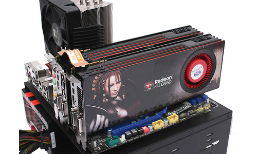 AMD Radeon HD 6950 CrossFireX